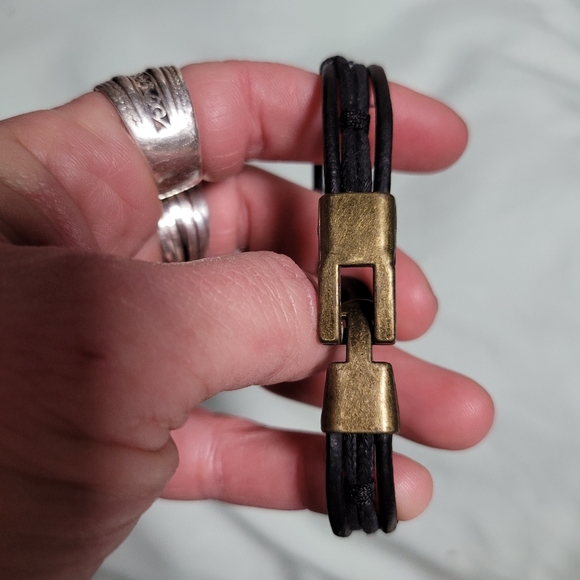 Leather Gem Bracelet - Picture 8 of 8
